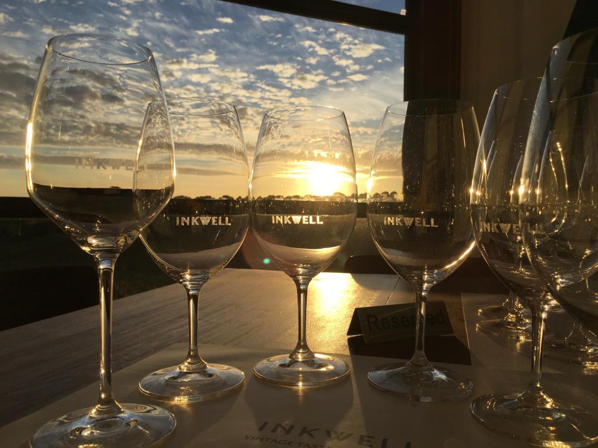 Hotel California Road At Inkwell Wines Mclaren Vale Eksteriør billede